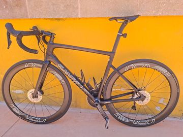 Used Specialized Tarmac Shimano Ultegra 2022 Road & Gravel, Black — image 2 of 5