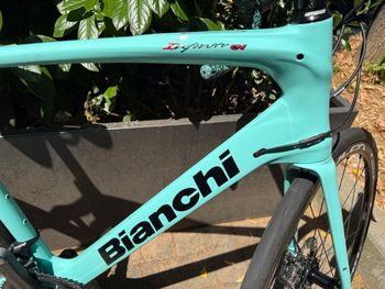 Używany Bianchi Infinito CV Ultegra Disc 2016 2016 Road & Gravel — zdjęcie 2 z 4