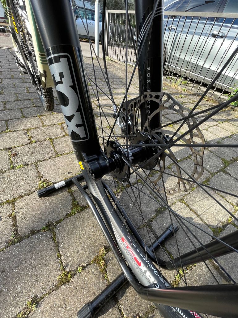 Gebrauchtes Ibis Cycles DV 9 2018 Mountainbike, Weiß — Bild 3 von 8