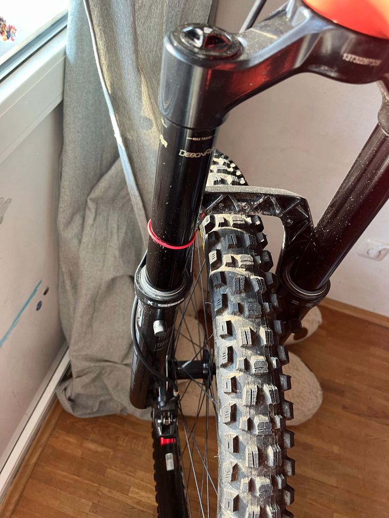 Santa Cruz Nomad 90 2026 2026 Mountainbike usato, Rosso — immagine 42 di 86