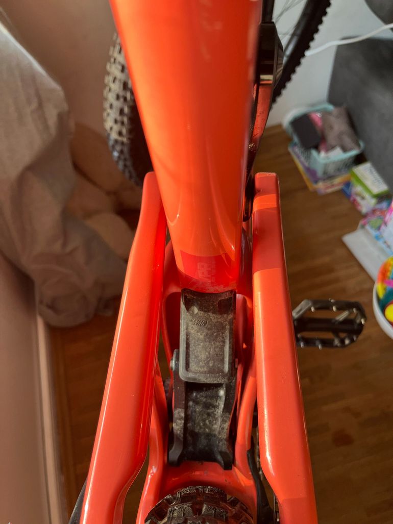 Santa Cruz Nomad 90 2026 2026 Mountainbike usato, Rosso — immagine 53 di 86