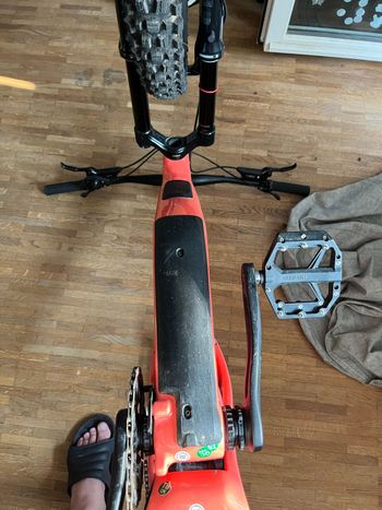 Santa Cruz Nomad 90 2026 2026 Mountainbike usato, Rosso — immagine 71 di 86