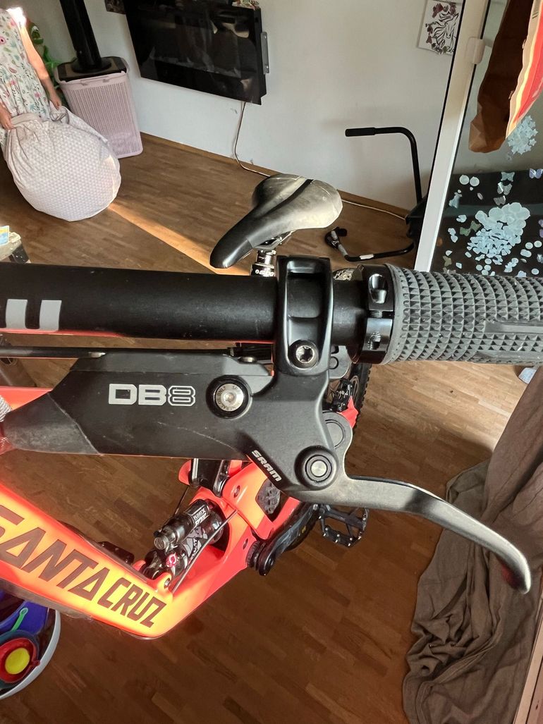 Santa Cruz Nomad 90 2026 2026 Mountainbike usato, Rosso — immagine 52 di 86