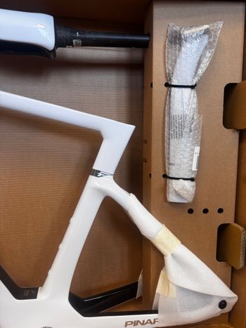 Używany Pinarello DOGMA F DURA ACE Di2 2026 Frameset 2026 Road & Gravel — zdjęcie 2 z 4