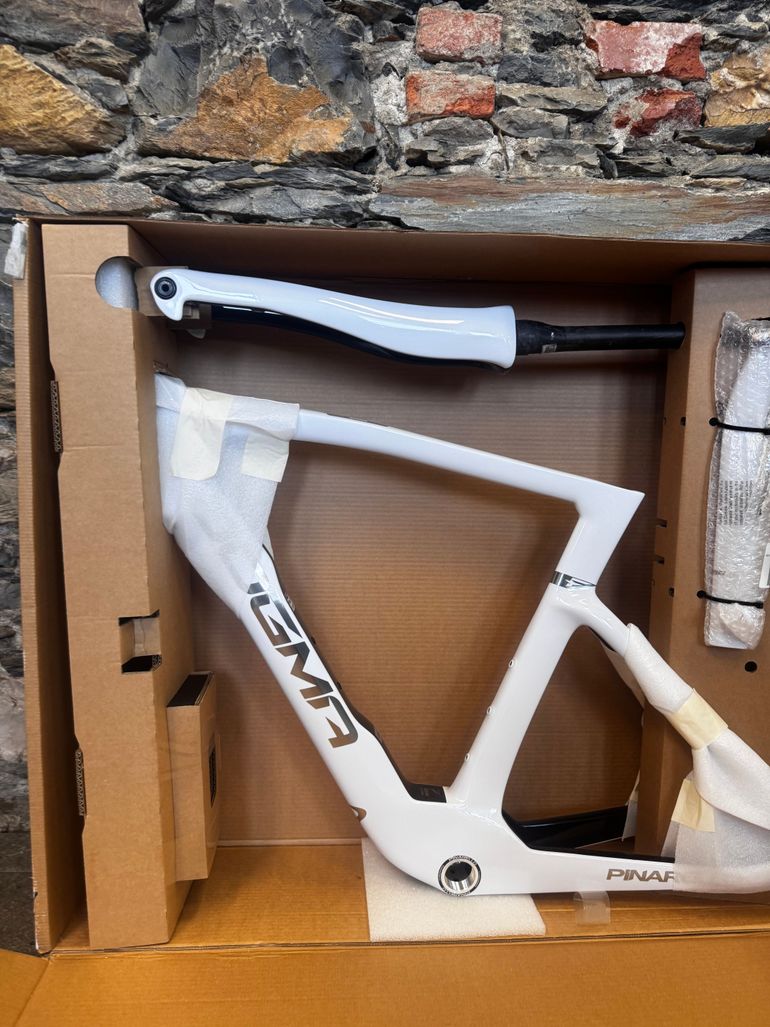 Używany Pinarello DOGMA F DURA ACE Di2 2026 Frameset 2026 Road & Gravel — zdjęcie 1 z 4