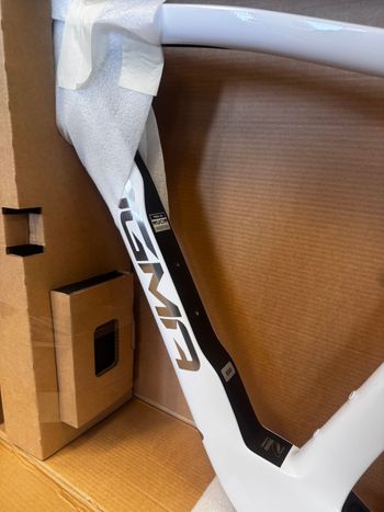 Używany Pinarello DOGMA F DURA ACE Di2 2026 Frameset 2026 Road & Gravel — zdjęcie 4 z 4