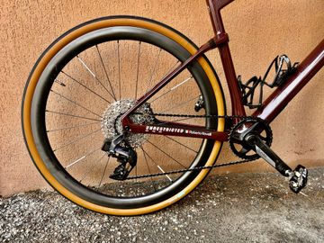 Tweedehands BMC Urs SRAM Force eTap AXS 2023 Road & Gravel — afbeelding 3 van 12