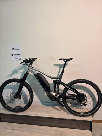 Flyer Uproc 4 2022 Mountainbike de segunda mano, Gris claro — imagen 2 de 15