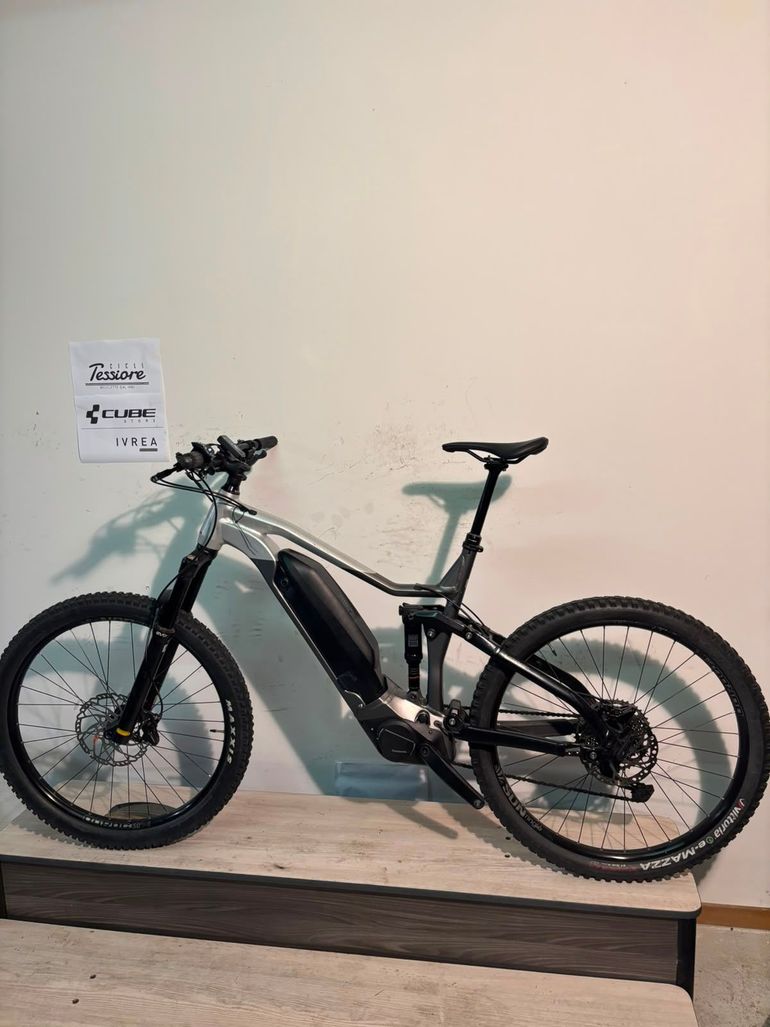 Flyer Uproc 4 2022 Mountainbike de segunda mano, Gris claro — imagen 2 de 15
