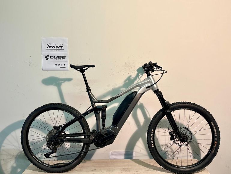 Flyer Uproc 4 2022 Mountainbike de segunda mano, Gris claro — imagen 1 de 15