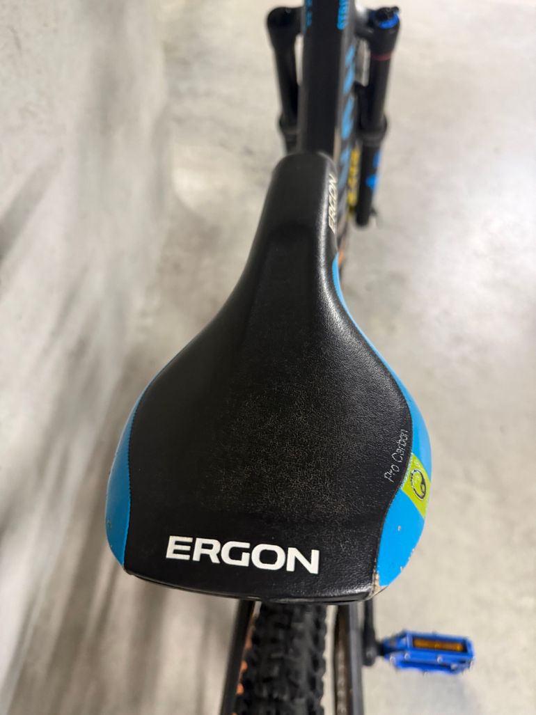 Canyon Strive CF 7.0 Race 2017 2027 Mountainbike d'occasion — image 5 sur 28