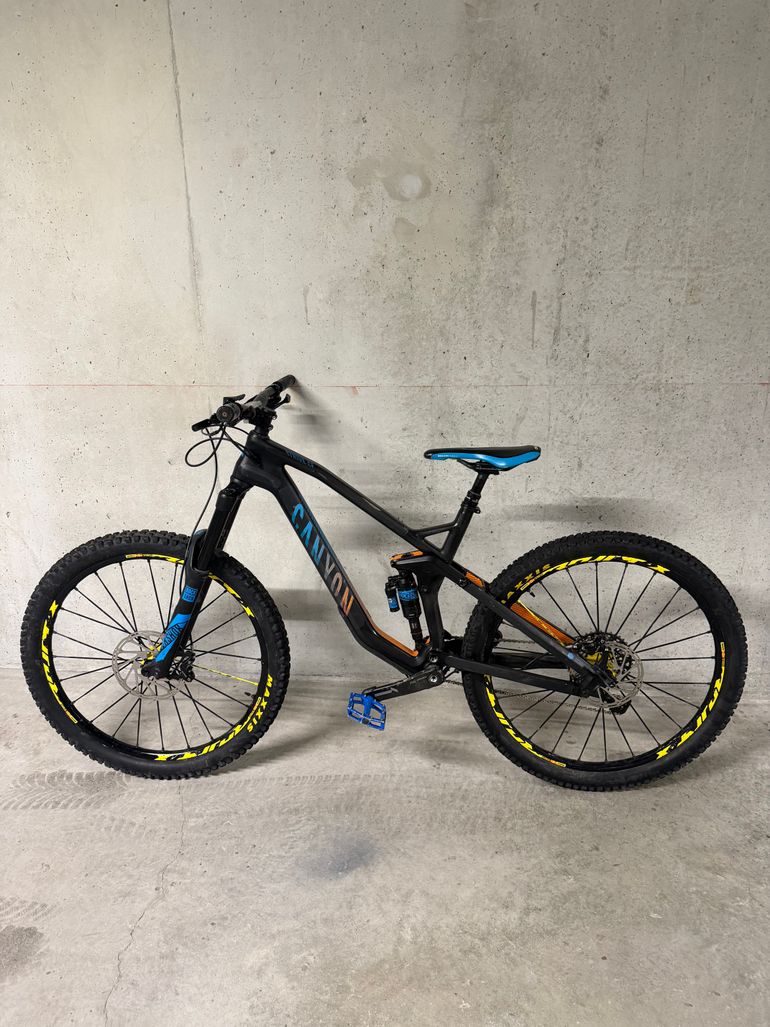 Canyon Strive CF 7.0 Race 2017 2027 Mountainbike d'occasion — image 1 sur 28
