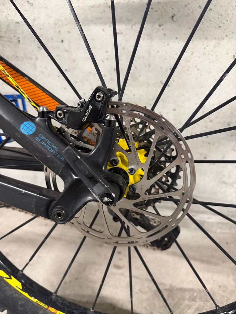 Canyon Strive CF 7.0 Race 2017 2027 Mountainbike d'occasion — image 28 sur 28
