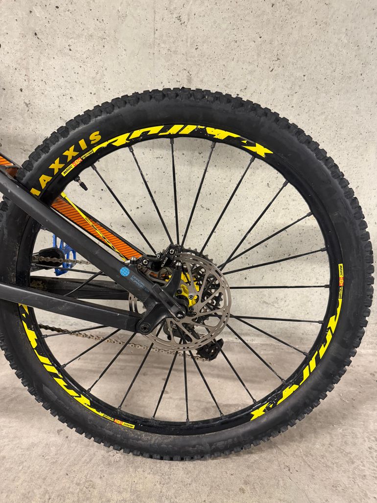 Canyon Strive CF 7.0 Race 2017 2027 Mountainbike d'occasion — image 15 sur 28