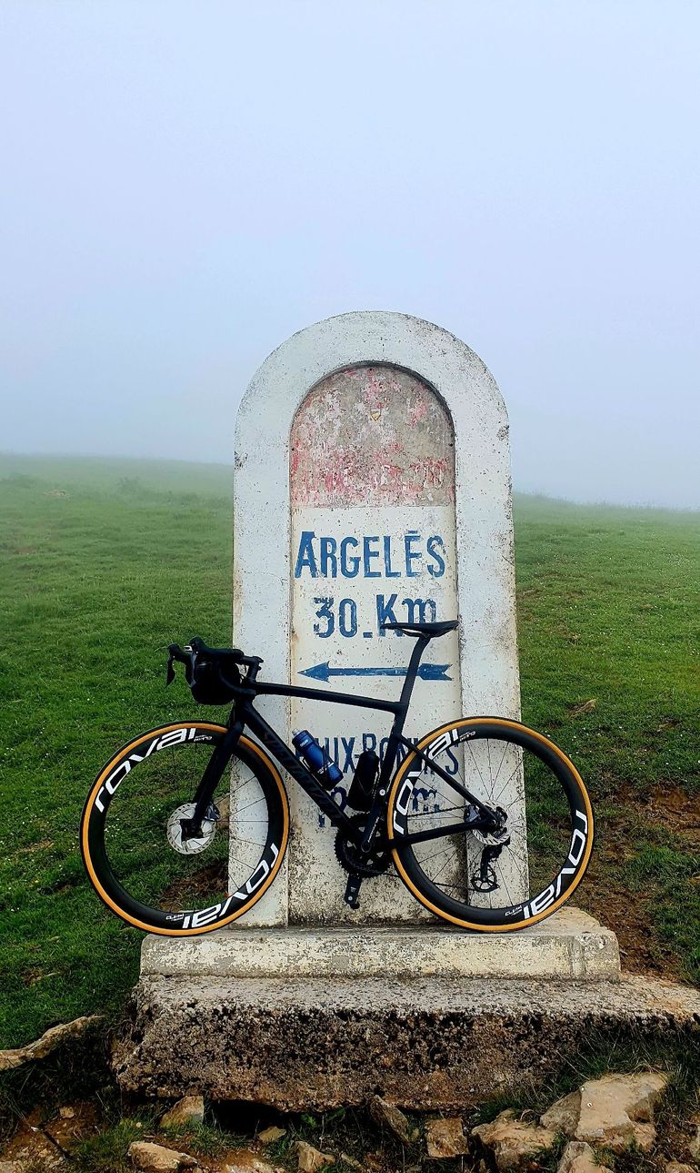 Używany Specialized Men's Tarmac Disc Pro 2019 2019 Road & Gravel — zdjęcie 3 z 4