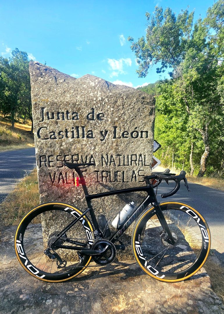 Używany Specialized Men's Tarmac Disc Pro 2019 2019 Road & Gravel — zdjęcie 1 z 4