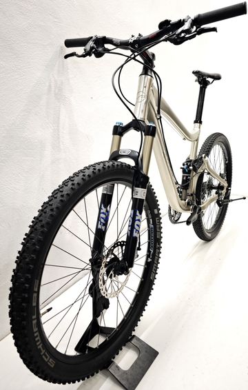 Used Giant Trance Maestro 2010 Mountainbike, Light Gray — image 3 of 12