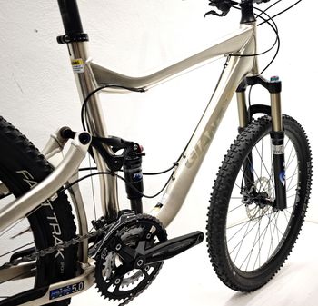 Giant Trance Maestro 2010 Mountainbike de segunda mano, Gris claro — imagen 5 de 12