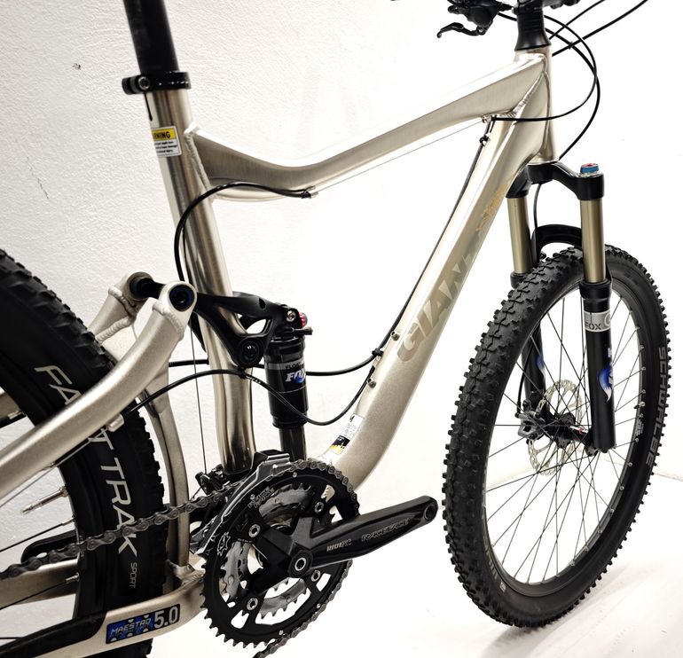 Giant Trance Maestro 2010 Mountainbike de segunda mano, Gris claro — imagen 5 de 12