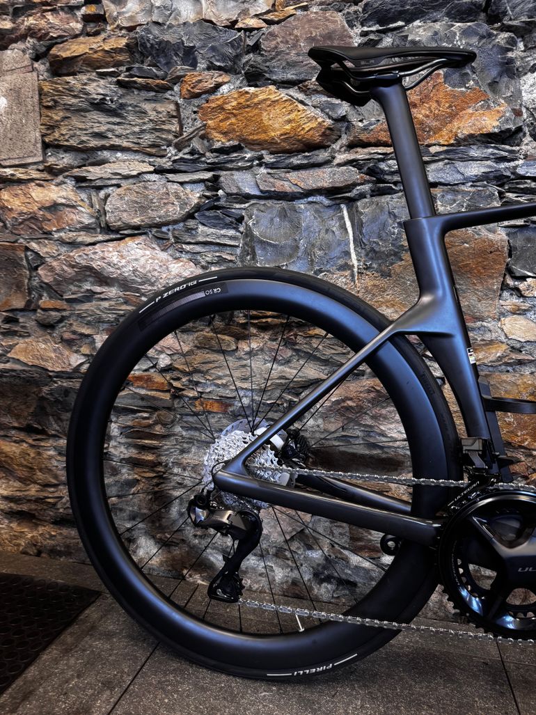 Used BMC Teammachine R 01 FOUR 2027 2027 Road & Gravel, Black — image 1 of 4