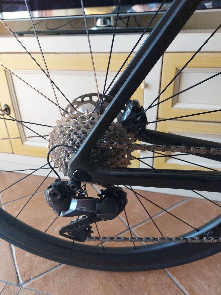 Brugt Colnago V4Rs Shimano Ultegra Di2 2025 2025 Road & Gravel — billede 3 af 5