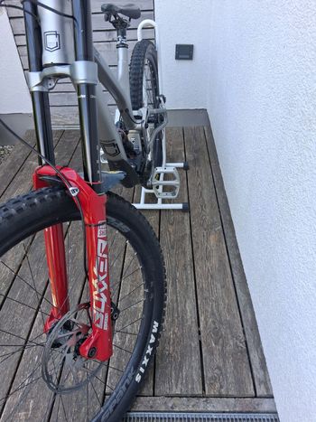 Použité Commencal SUPREME DH V4 2022 2022 Mountainbike — obrázek 4 z 12