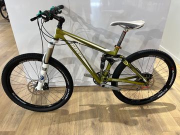 Used Trek Remedy 8 E 2012 2012 Mountainbike, Green, 26 — image 2 of 3