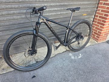 Used Trek Procaliber 9.7 2020 2020 Mountainbike, Black, 27.5, 29 — image 2 of 4