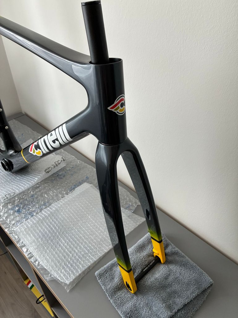 Used Cinelli Pressure Frameset 2024 Road & Gravel, Light Gray — image 2 of 12