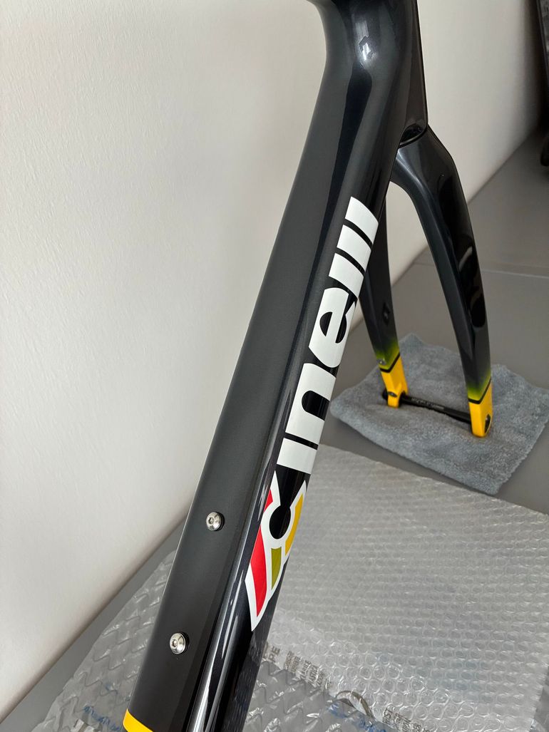 Used Cinelli Pressure Frameset 2024 Road & Gravel, Light Gray — image 4 of 12