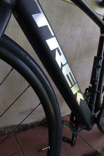 Used Trek Domane+ AL 5 2023 2023 Road & Gravel, Black — image 4 of 13