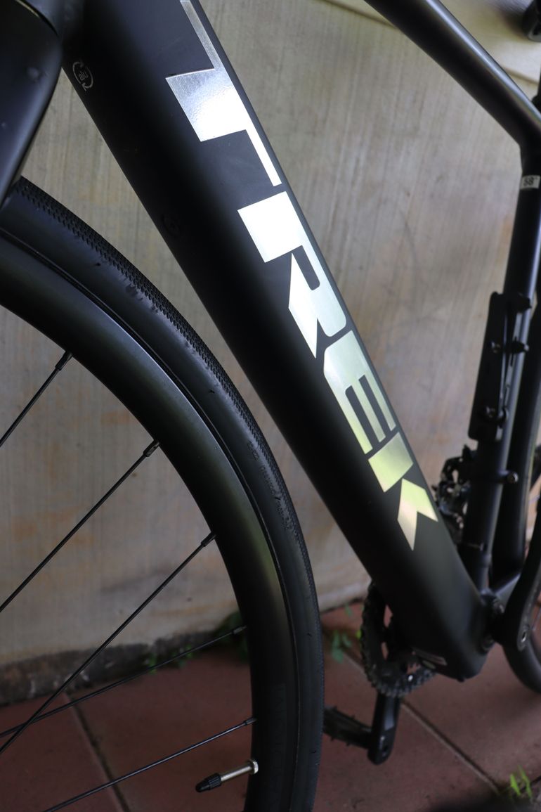 Used Trek Domane+ AL 5 2023 2023 Road & Gravel, Black — image 4 of 13