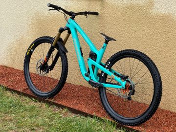 Propain Tyee CF 29 Highend 2023 2023 Mountainbike usato, Blu — immagine 15 di 16
