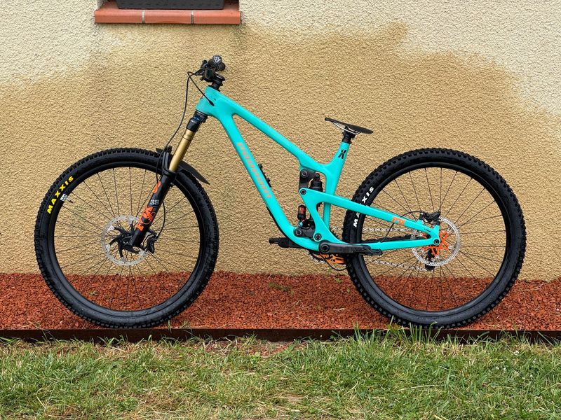 Propain Tyee CF 29 Highend 2023 2023 Mountainbike usato, Blu — immagine 2 di 16