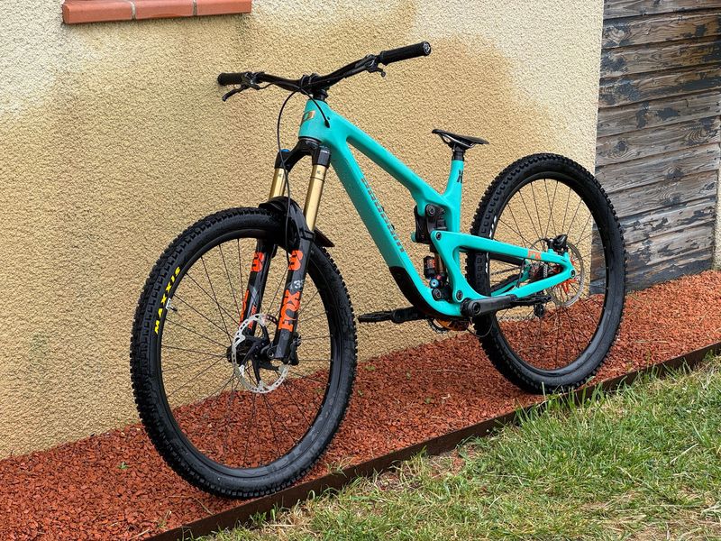 Propain Tyee CF 29 Highend 2023 2023 Mountainbike usato, Blu — immagine 16 di 16