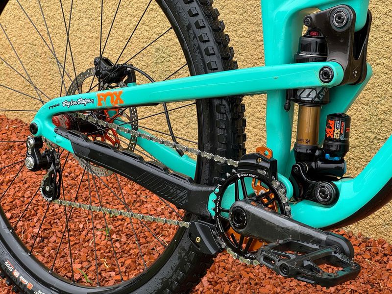 Propain Tyee CF 29 Highend 2023 2023 Mountainbike usato, Blu — immagine 9 di 16