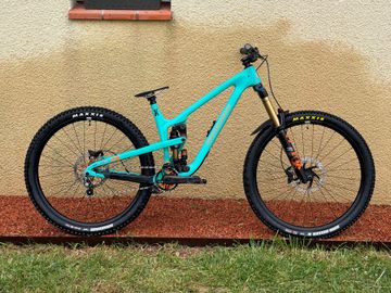 Propain Tyee CF 29 Highend 2023 2023 Mountainbike usato, Blu — immagine 1 di 16