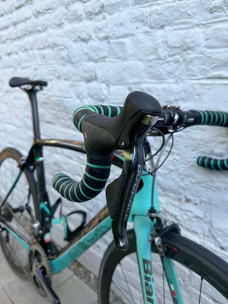 Brugt Bianchi XR2 Dura Ace Di2 2016 édition Spéciale 130 Ans 2016 Road & Gravel — billede 14 af 15