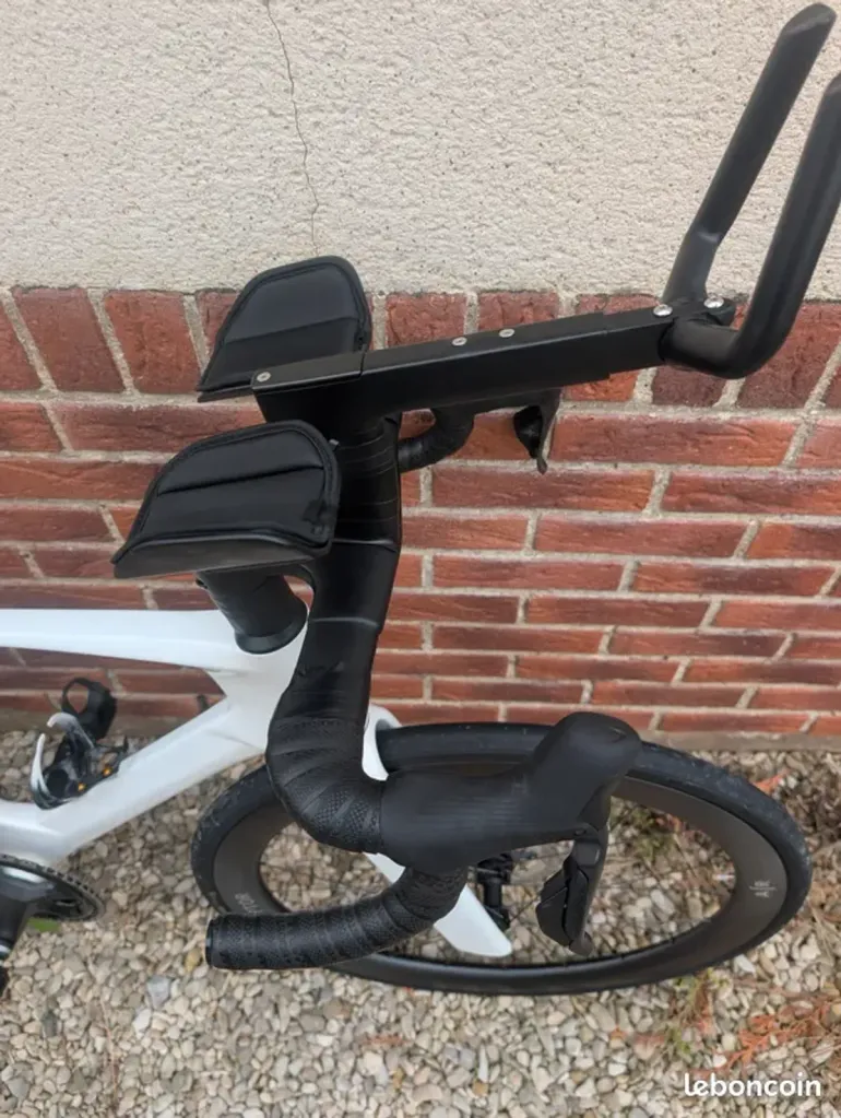 NO NAME Vélo Aéro 2026 Ultegra Di2 2026 Road & Gravel d'occasion — image 3 sur 15
