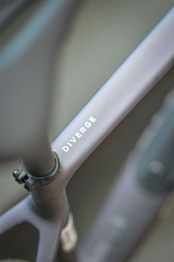 Specialized Diverge 4 Expert SRAM Rival XPLR Nebula Metallic/Sandstone Metallic 2026 - New Bike 2026 Road & Gravel d'occasion — image 5 sur 13