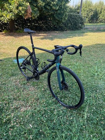 Tweedehands Scott Addict RC 20 2024 2024 Road & Gravel — afbeelding 2 van 8