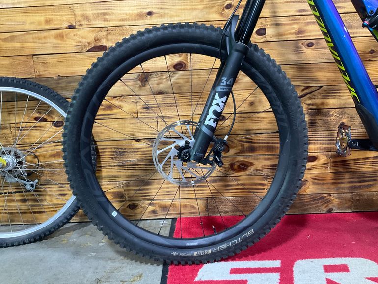 Used Specialized Men's Stumpjumper Comp Carbon 29 - 12-speed 2019 2019 Mountainbike, Blue, 29 — image 4 of 9
