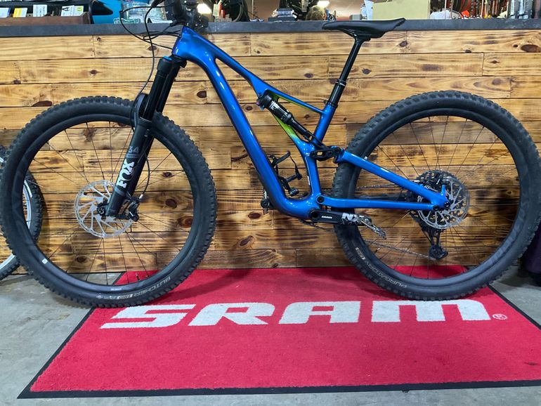 Used Specialized Men's Stumpjumper Comp Carbon 29 - 12-speed 2019 2019 Mountainbike, Blue, 29 — image 2 of 9