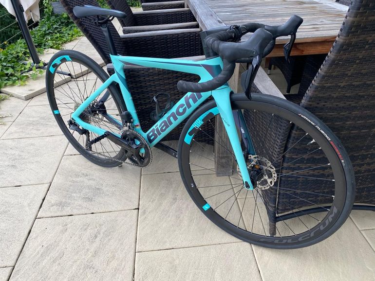 Tweedehands Bianchi Oltre Race 105 Di2 2023 2023 Road & Gravel — afbeelding 4 van 5
