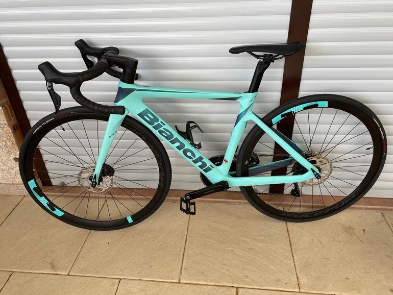 Tweedehands Bianchi Oltre Race 105 Di2 2023 2023 Road & Gravel — afbeelding 5 van 5