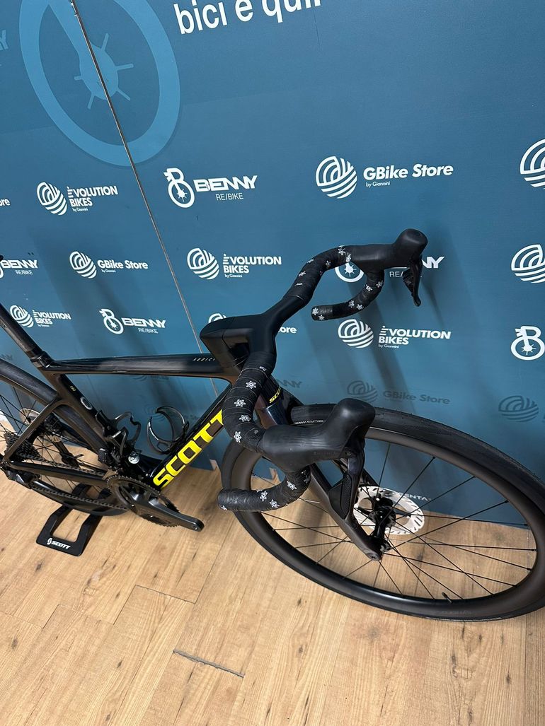 Brugt Scott Addict Rc Pro Ultegra Di2 Taglia XXS / 47 2023 Road & Gravel — billede 5 af 9