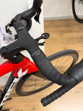 Used Trek Émonda SL 6 Disc Pro 2021 2021 Road & Gravel, Red — image 6 of 9