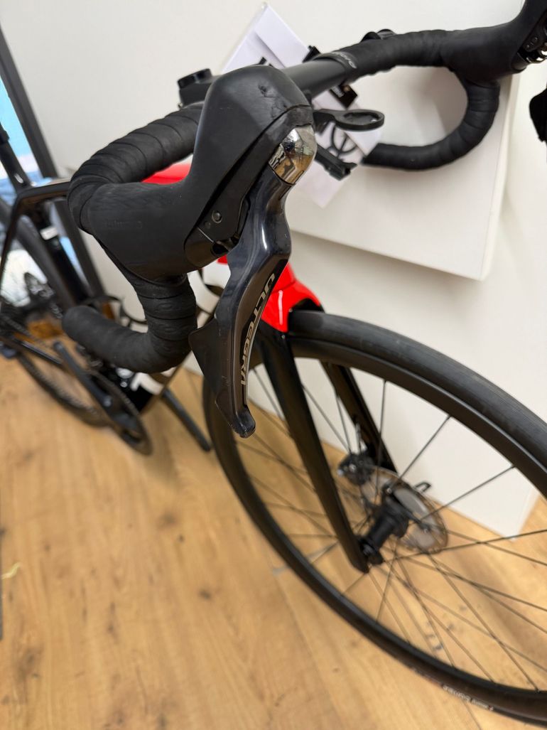 Used Trek Émonda SL 6 Disc Pro 2021 2021 Road & Gravel, Red — image 7 of 9