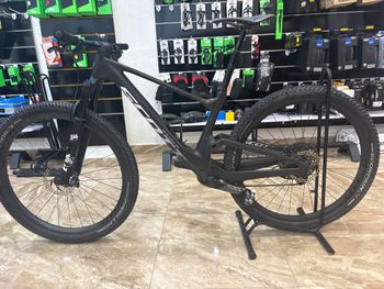 Tweedehands Scott Spark RC Team 2023 2023 Mountainbike — afbeelding 2 van 3