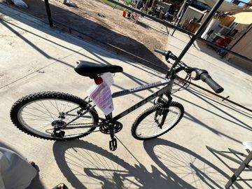 Used Huffy Rock Other Shimano 2026 Mountainbike, Light Gray — image 3 of 5